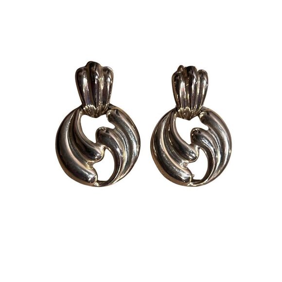 Swirly Curvy Silver Tone Openwork Earrings, Post Back For Pierced Ears Women’s - Picture 2 of 6